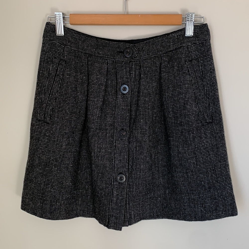 Like New! Calvin Klein Wool Tweed Button Mini Skirt